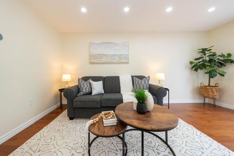 Photo 3 at 41 Barrett Crescent, Letitia Heights, Barrie