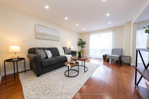 Photo 4 at 41 Barrett Crescent, Letitia Heights, Barrie