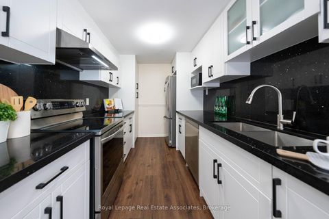 Photo 7 at 41 Barrett Crescent, Letitia Heights, Barrie