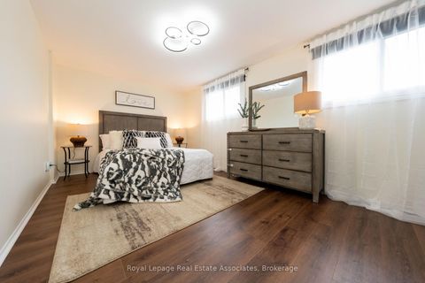 Photo 10 at 41 Barrett Crescent, Letitia Heights, Barrie