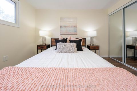 Photo 12 at 41 Barrett Crescent, Letitia Heights, Barrie