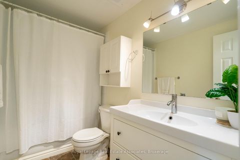 Photo 16 at 41 Barrett Crescent, Letitia Heights, Barrie
