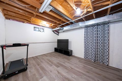 Photo 17 at 41 Barrett Crescent, Letitia Heights, Barrie