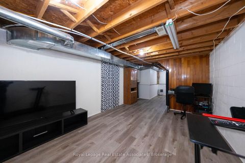 Photo 18 at 41 Barrett Crescent, Letitia Heights, Barrie