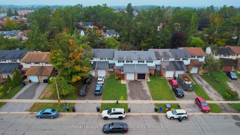 Photo 25 at 41 Barrett Crescent, Letitia Heights, Barrie