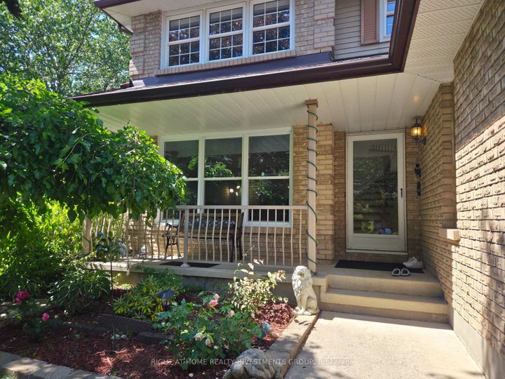 Photo 2 at 660 Whistler Drive N, Northglen, Oshawa