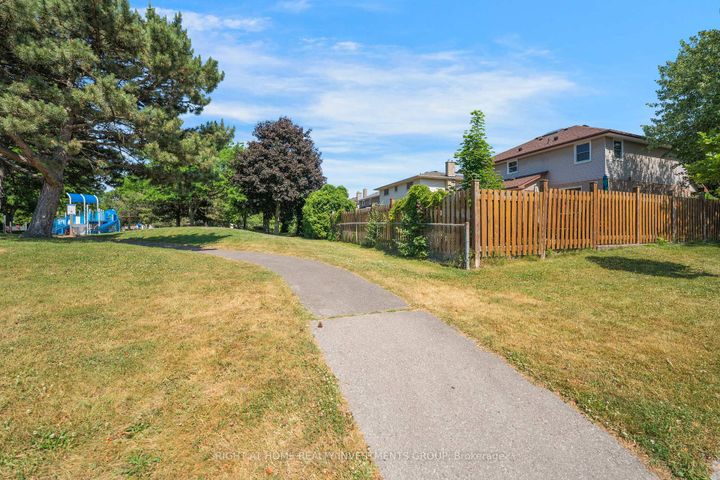 Photo 36 at 660 Whistler Drive N, Northglen, Oshawa