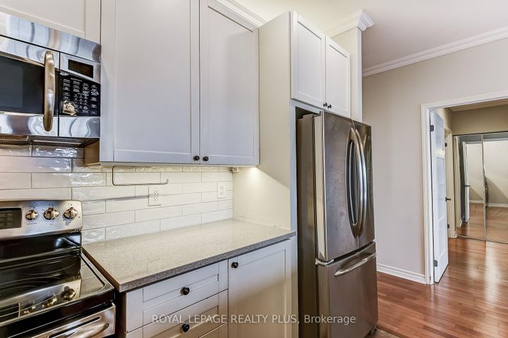 Photo 12 at 715 - 980 Yonge Street, Annex, Toronto