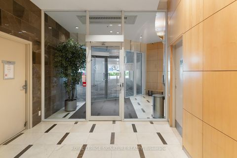 Photo 7 at 605 - 212 Eglinton Avenue E, Mount Pleasant West, Toronto