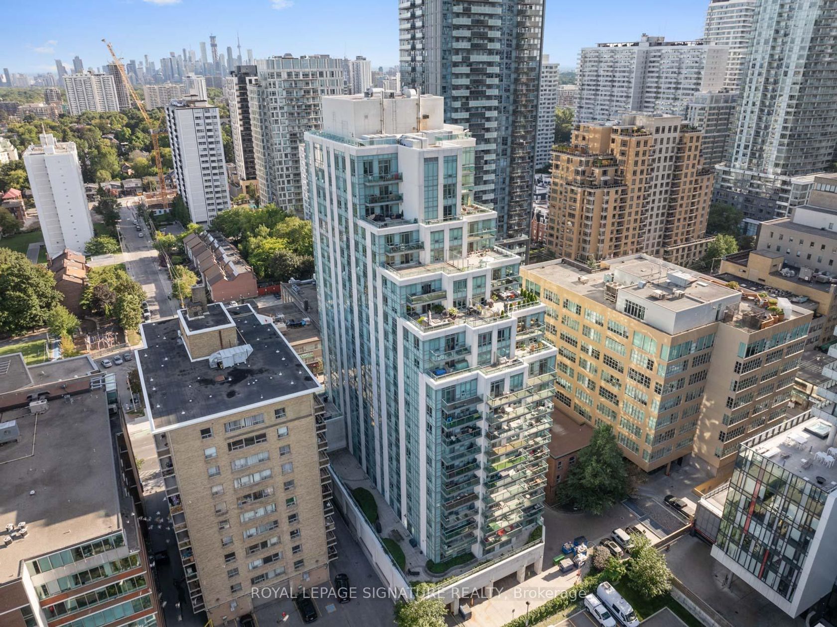 605 - 212 Eglinton Avenue E, Mount Pleasant West, Toronto 