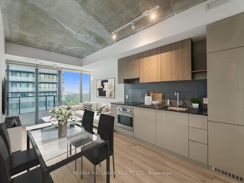 Photo 3 at 2208 - 161 Roehampton Avenue, Mount Pleasant East, Toronto