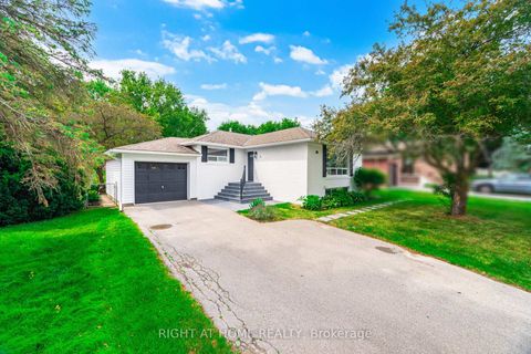 Photo 2 at 15 Kemano Road, Aurora Heights, Aurora