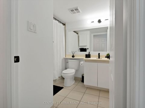 Photo 10 at 1101 - 228 Queens Quay W, Waterfront Communities C1, Toronto