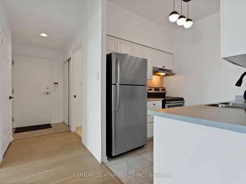 Photo 13 at 1101 - 228 Queens Quay W, Waterfront Communities C1, Toronto