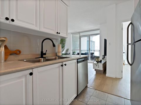 Photo 15 at 1101 - 228 Queens Quay W, Waterfront Communities C1, Toronto