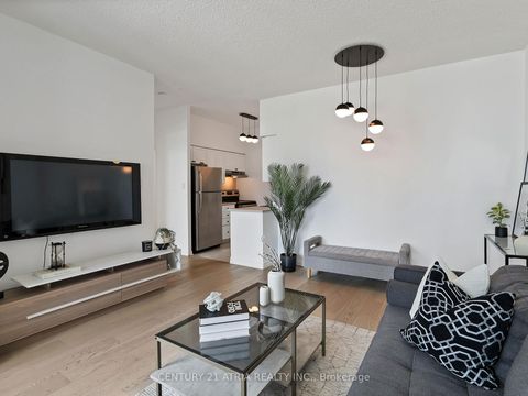 Photo 18 at 1101 - 228 Queens Quay W, Waterfront Communities C1, Toronto