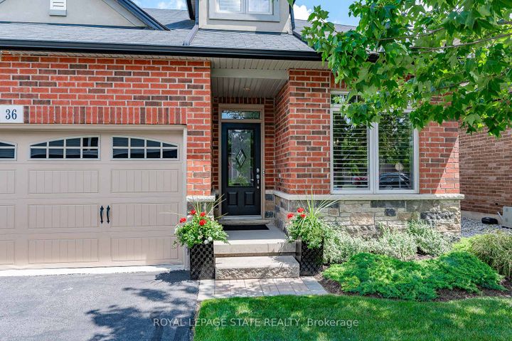 Photo 2 at 36 Toulon Avenue, Ancaster, Hamilton