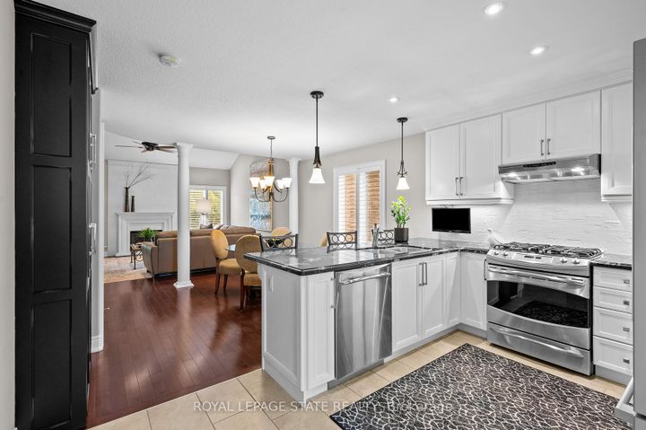 Photo 5 at 36 Toulon Avenue, Ancaster, Hamilton