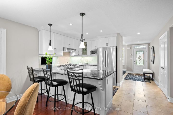 Photo 7 at 36 Toulon Avenue, Ancaster, Hamilton