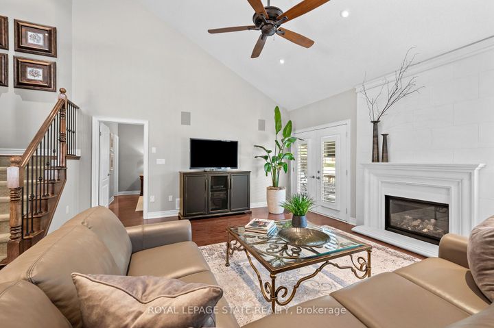 Photo 12 at 36 Toulon Avenue, Ancaster, Hamilton