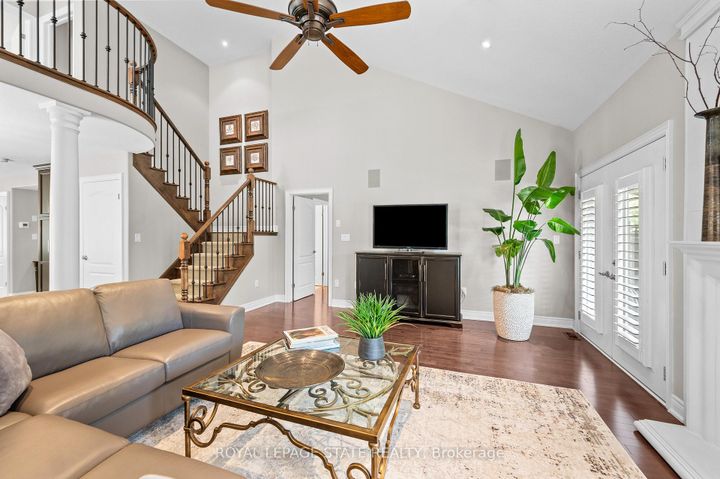 Photo 13 at 36 Toulon Avenue, Ancaster, Hamilton