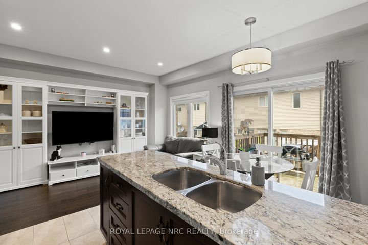 Photo 8 at 15 - 377 Glancaster Road, Villages of Glancaster, Hamilton