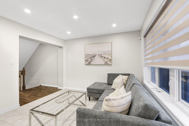 Photo 9 at 14 Crossbill Road, Northwest Brampton, Brampton