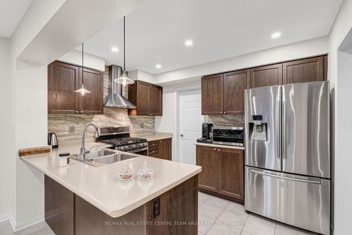Photo 14 at 14 Crossbill Road, Northwest Brampton, Brampton