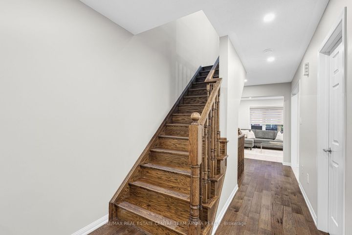 Photo 17 at 14 Crossbill Road, Northwest Brampton, Brampton