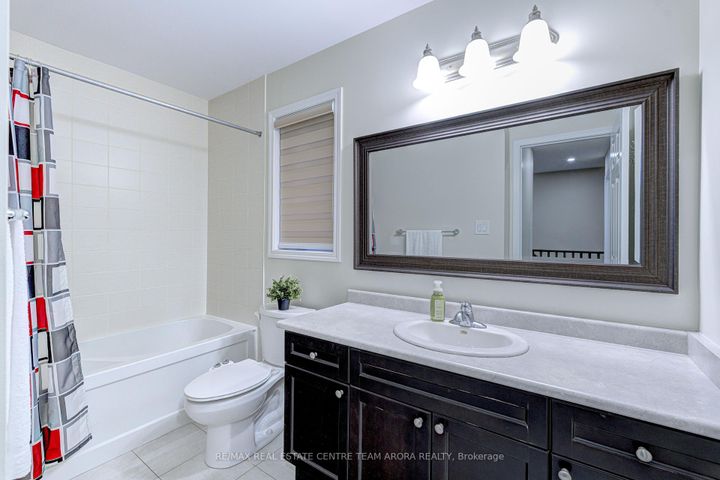 Photo 31 at 14 Crossbill Road, Northwest Brampton, Brampton