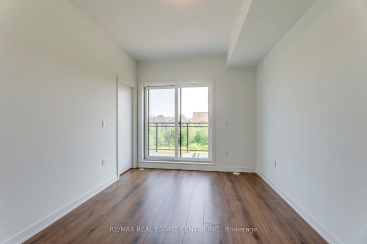 Photo 26 at 3049 Trailside Drive, GO Glenorchy, Oakville