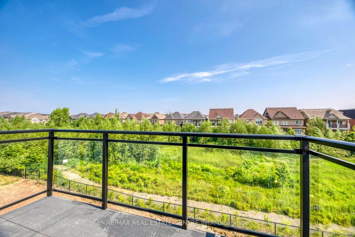 Photo 28 at 3049 Trailside Drive, GO Glenorchy, Oakville