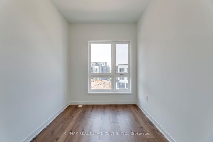 Photo 34 at 3049 Trailside Drive, GO Glenorchy, Oakville