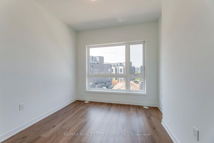 Photo 35 at 3049 Trailside Drive, GO Glenorchy, Oakville