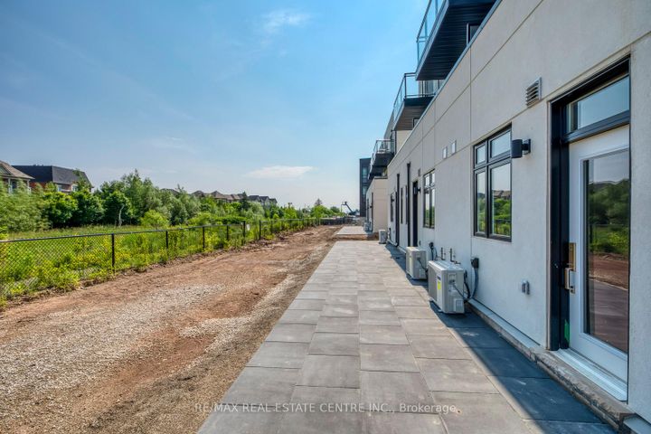 Photo 41 at 3049 Trailside Drive, GO Glenorchy, Oakville