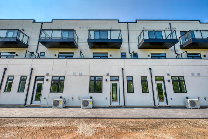 Photo 42 at 3049 Trailside Drive, GO Glenorchy, Oakville