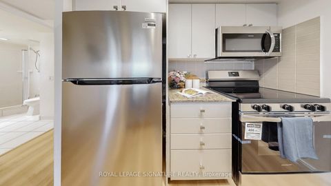 Photo 4 at 915 - 181 Village Green Square, Malvern West, Toronto