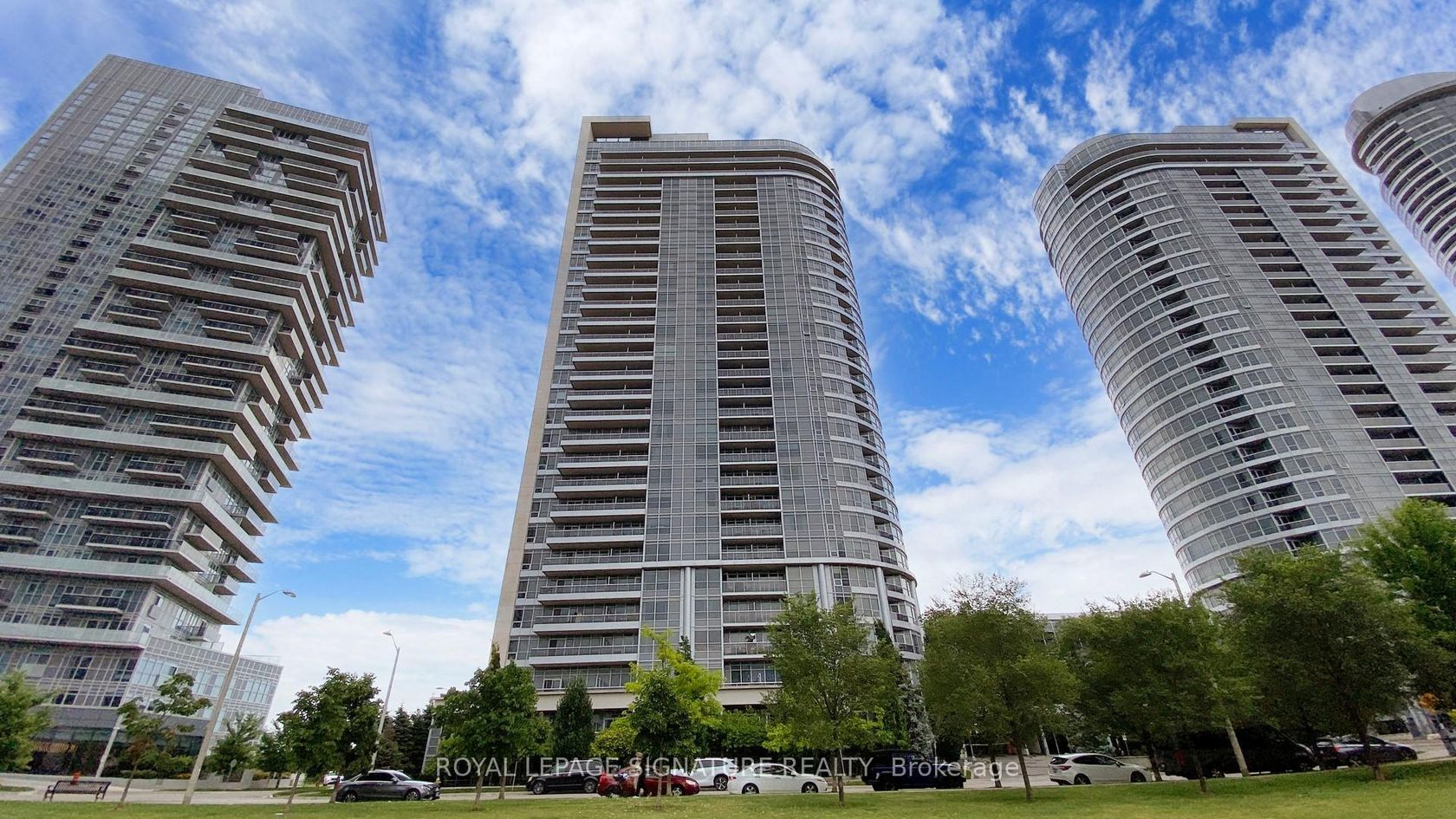 915 - 181 Village Green Square, Malvern West, Toronto 