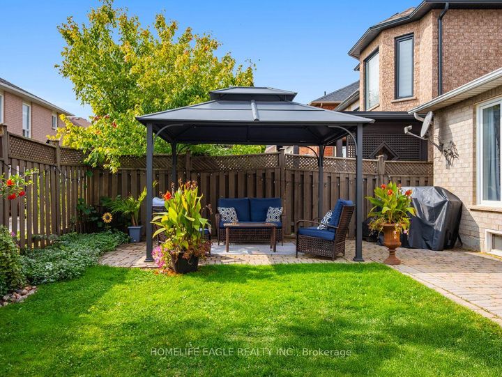 Photo 20 at 9 Marbella Road, Sonoma Heights, Vaughan