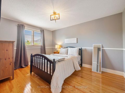 Photo 14 at 9 Marbella Road, Sonoma Heights, Vaughan