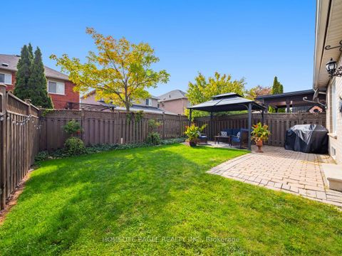 Photo 19 at 9 Marbella Road, Sonoma Heights, Vaughan