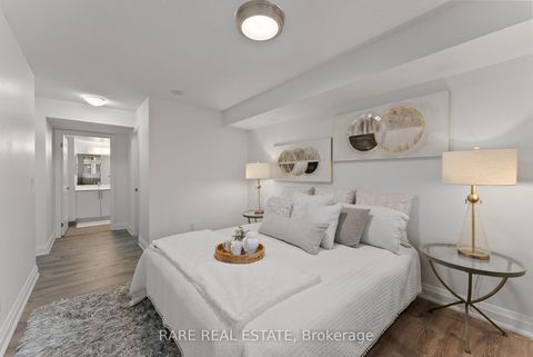 Photo 7 at 704 - 30 North Park Road, Beverley Glen, Vaughan