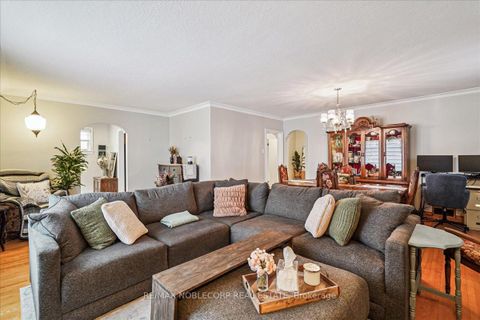 Photo 9 at 65 Exbury Road, CFB, Toronto