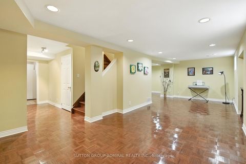 Photo 27 at 4 Mair Court, North Richvale, Richmond Hill