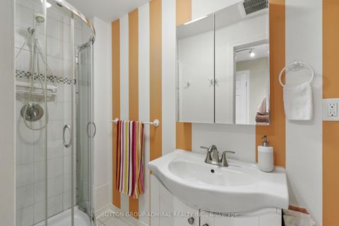 Photo 30 at 4 Mair Court, North Richvale, Richmond Hill