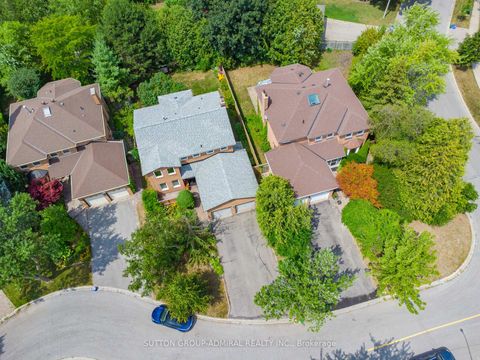 Photo 40 at 4 Mair Court, North Richvale, Richmond Hill