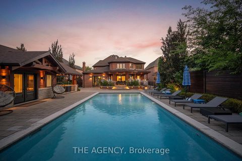 Photo 1 at 49 Bayside Court, East Woodbridge, Vaughan