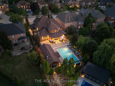Photo 3 at 49 Bayside Court, East Woodbridge, Vaughan