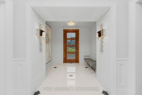 Photo 7 at 49 Bayside Court, East Woodbridge, Vaughan