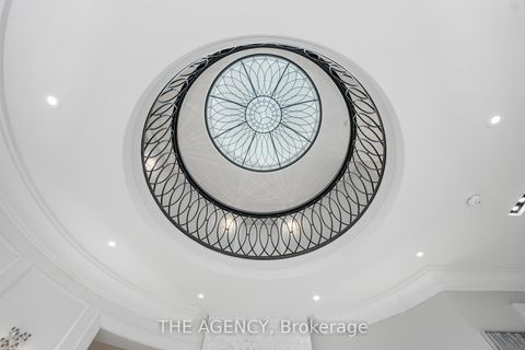 Photo 9 at 49 Bayside Court, East Woodbridge, Vaughan
